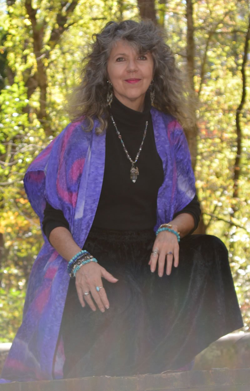 Bestselling author D. Takara Shelor Offers Dolphin Energy Healing, Books, Online Training and More